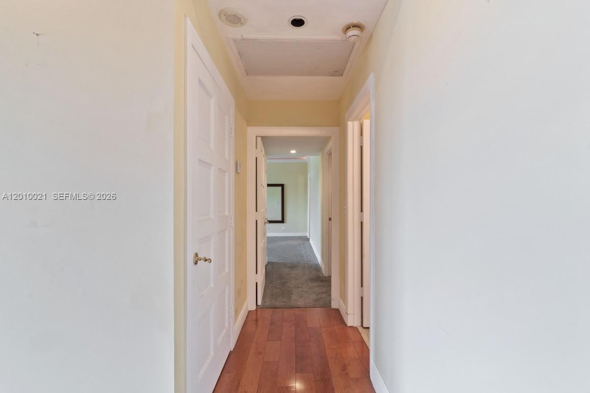 CRICKET CLUB CONDO - Residential