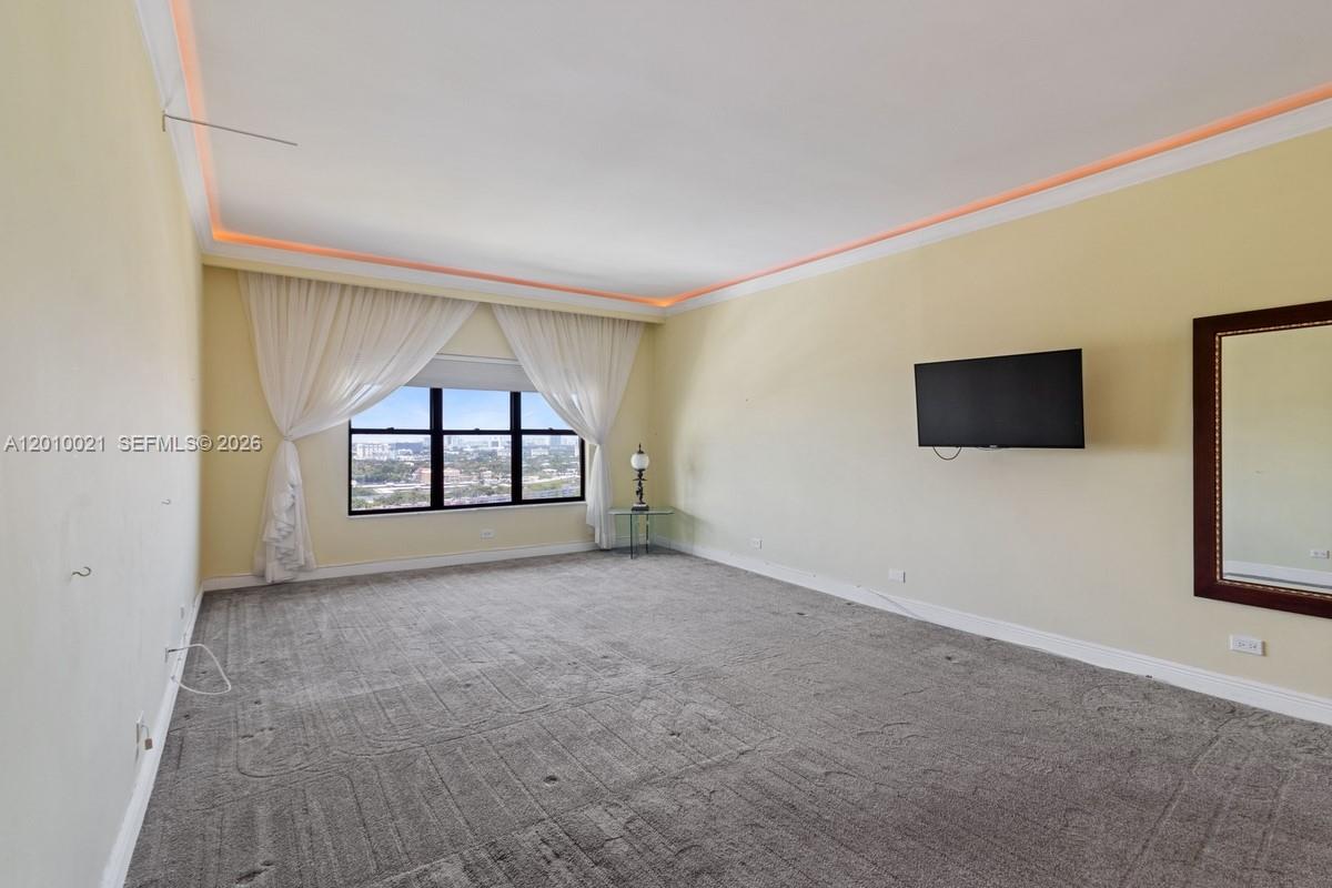 CRICKET CLUB CONDO - Residential