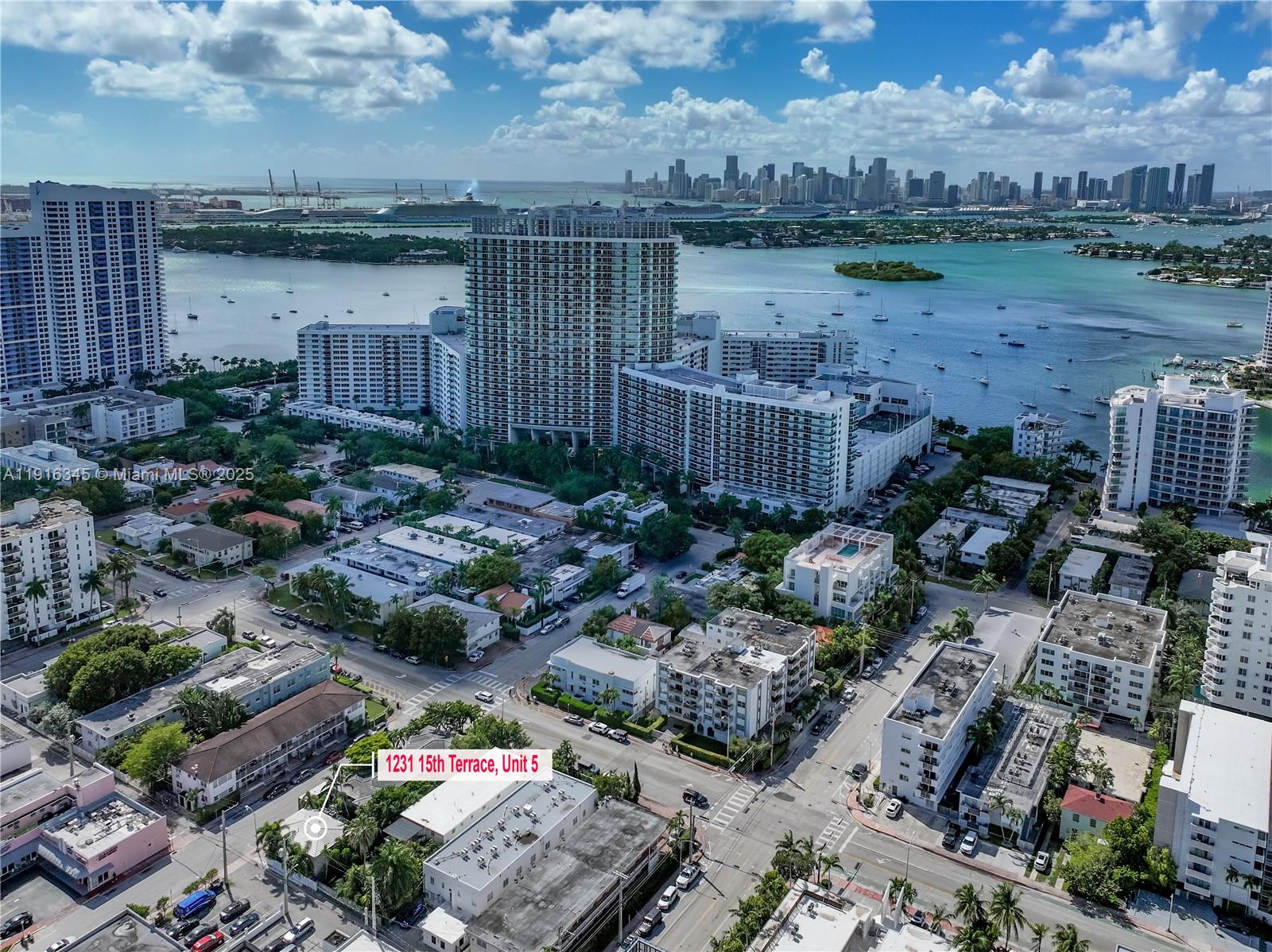 THE DARIA CONDO - Residential