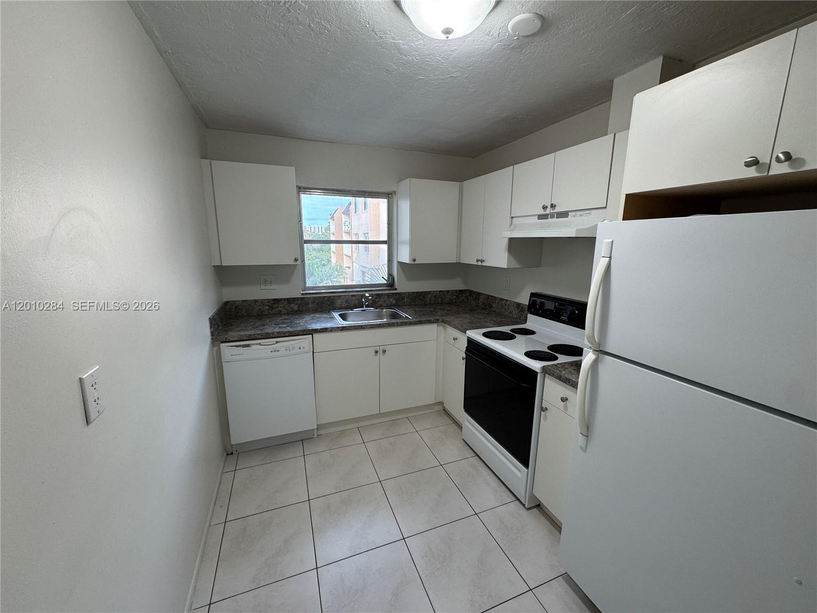 KINGS CREEK SO CONDO - Residential