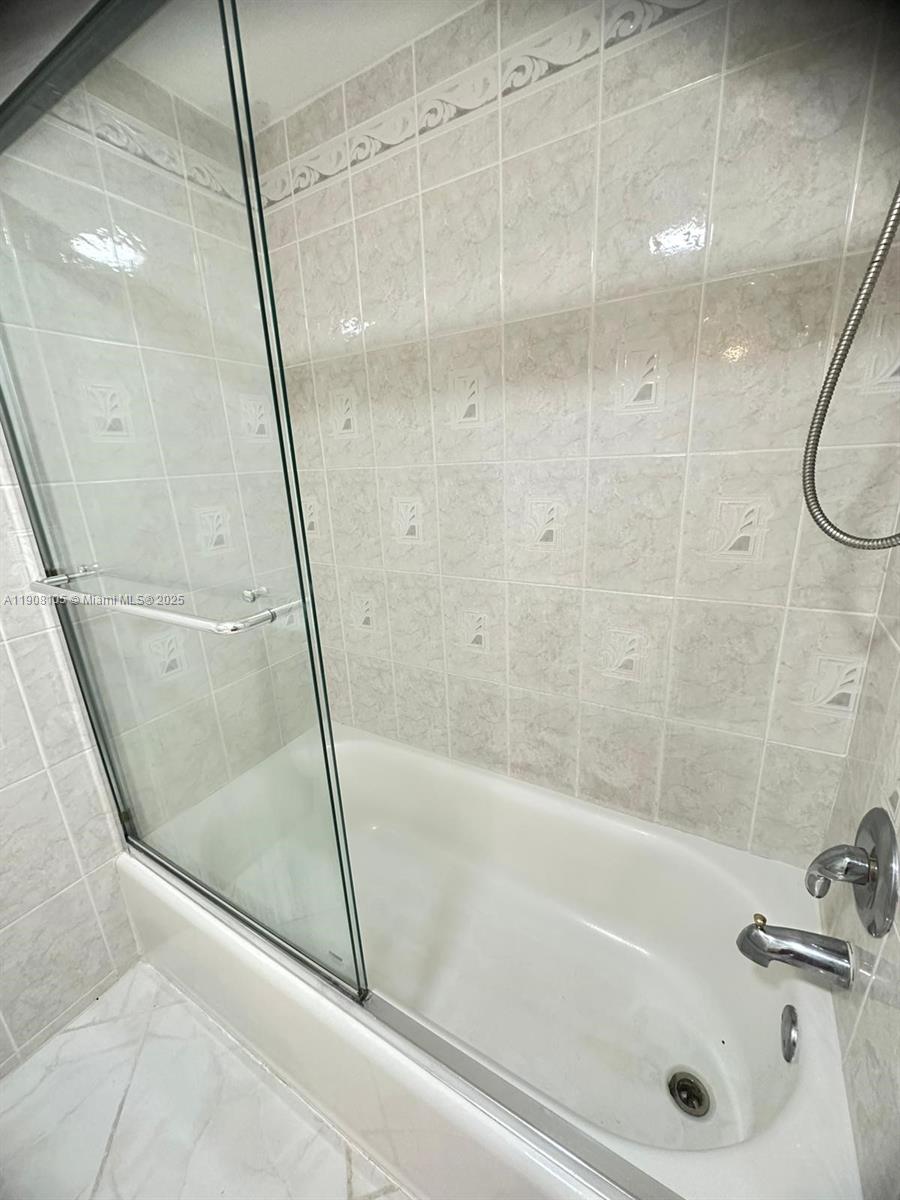 DEL PRADO MARINA - Residential Lease