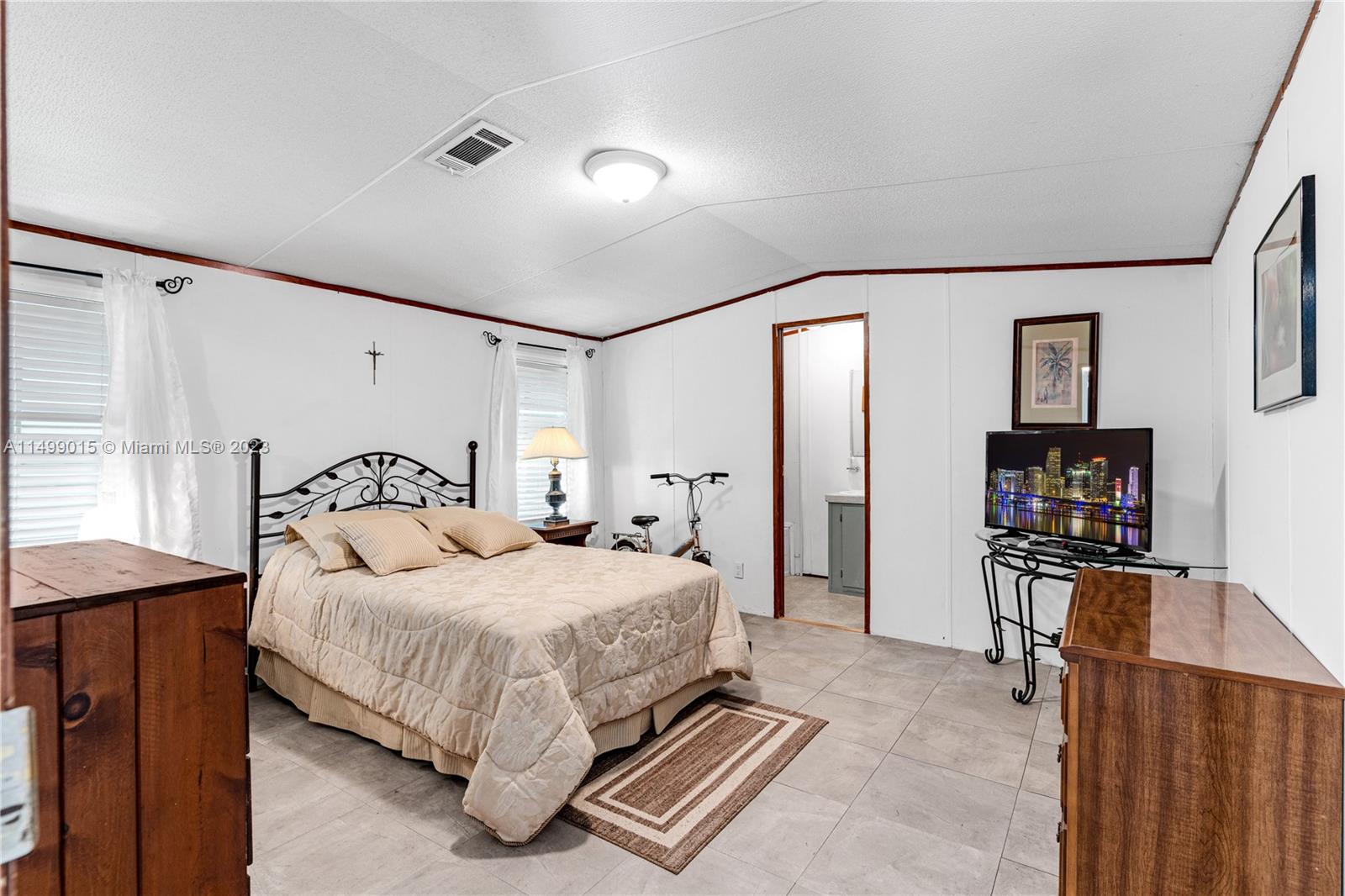 GATEWAY ESTATES PARK COND - Residential