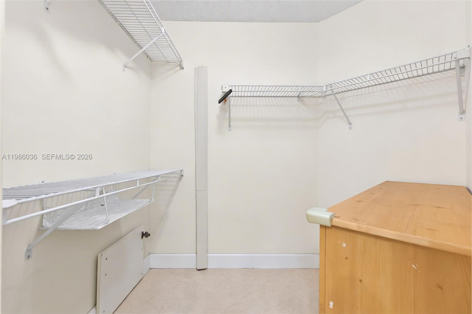 COUNTRY ISLES GARDEN HOME - Residential