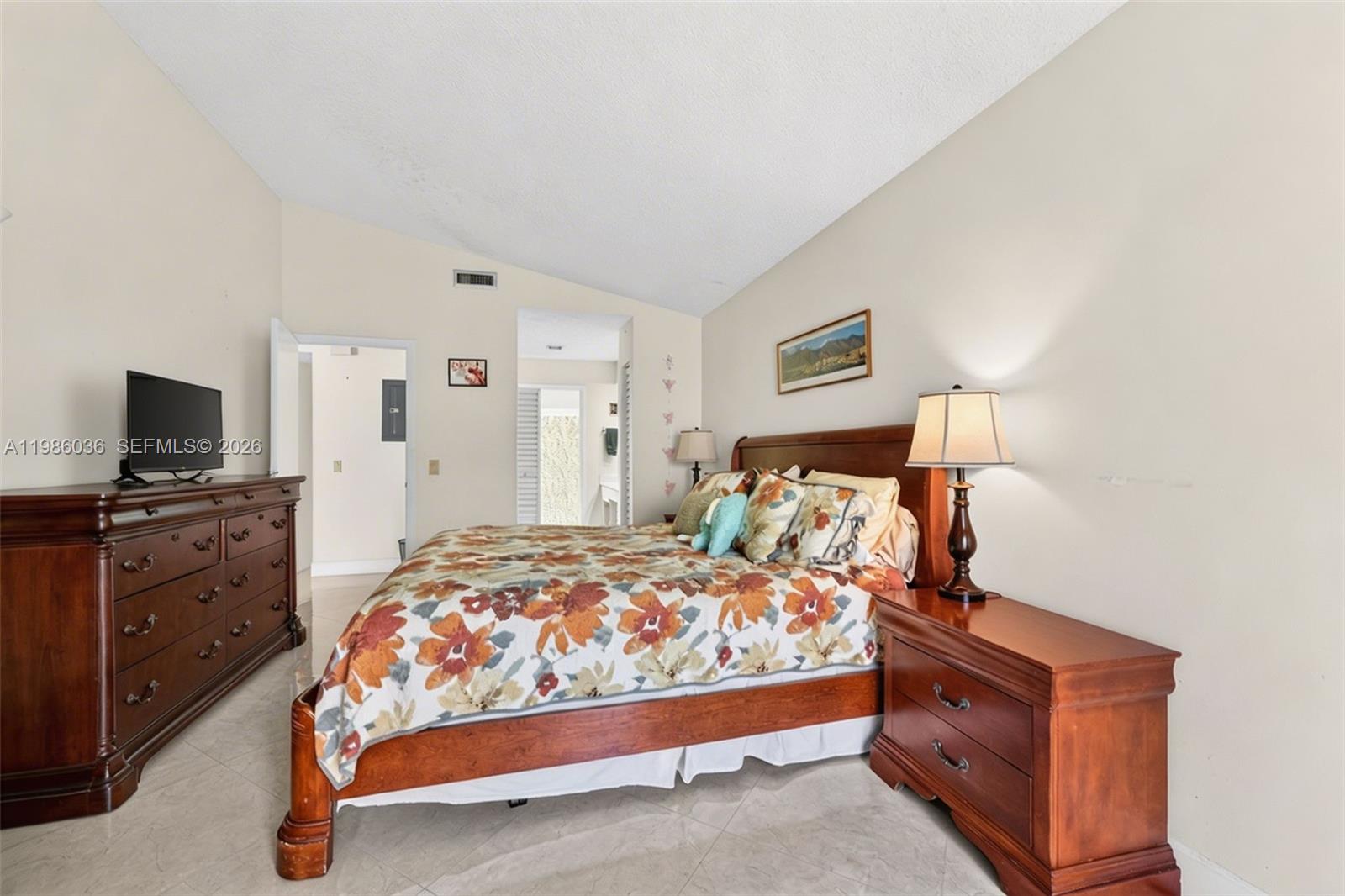 COUNTRY ISLES GARDEN HOME - Residential