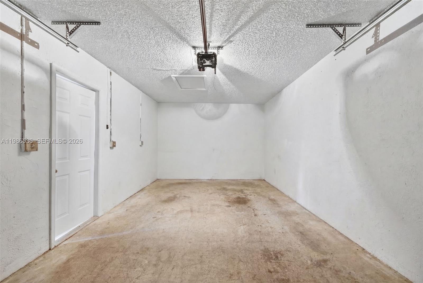 COUNTRY ISLES GARDEN HOME - Residential