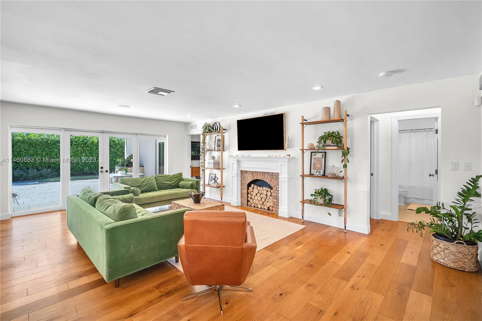 LANDINGS FIRST SEC - Residential