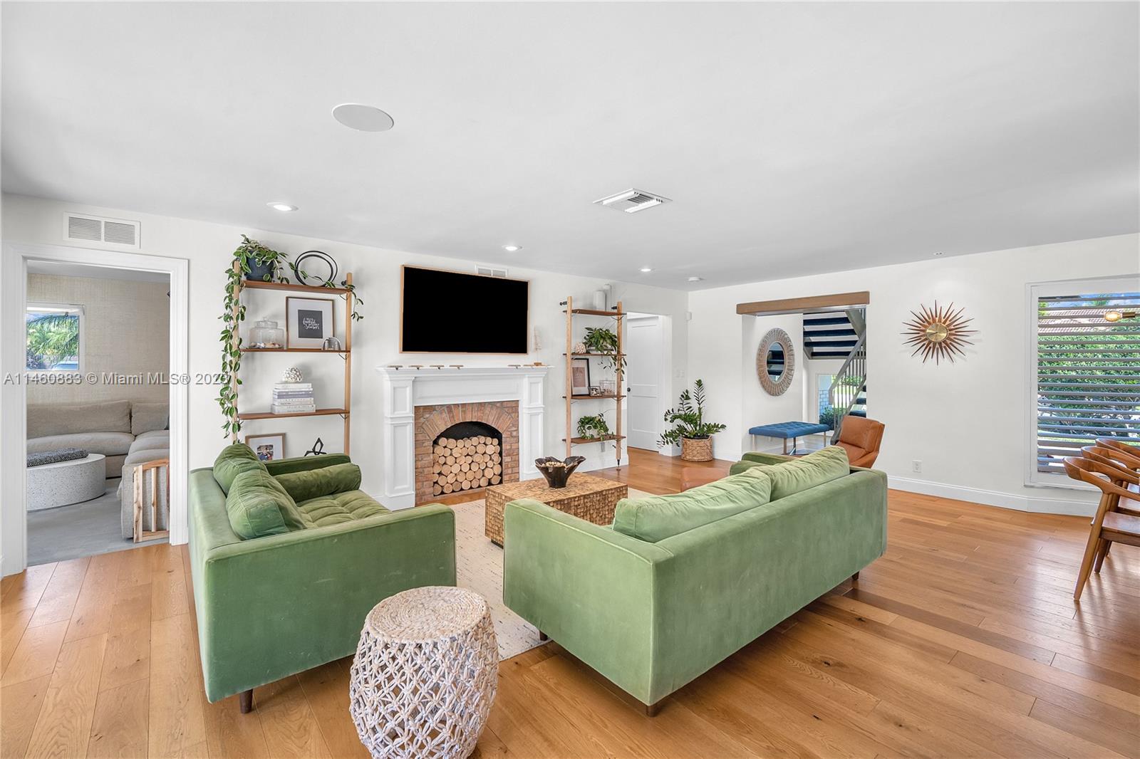 LANDINGS FIRST SEC - Residential