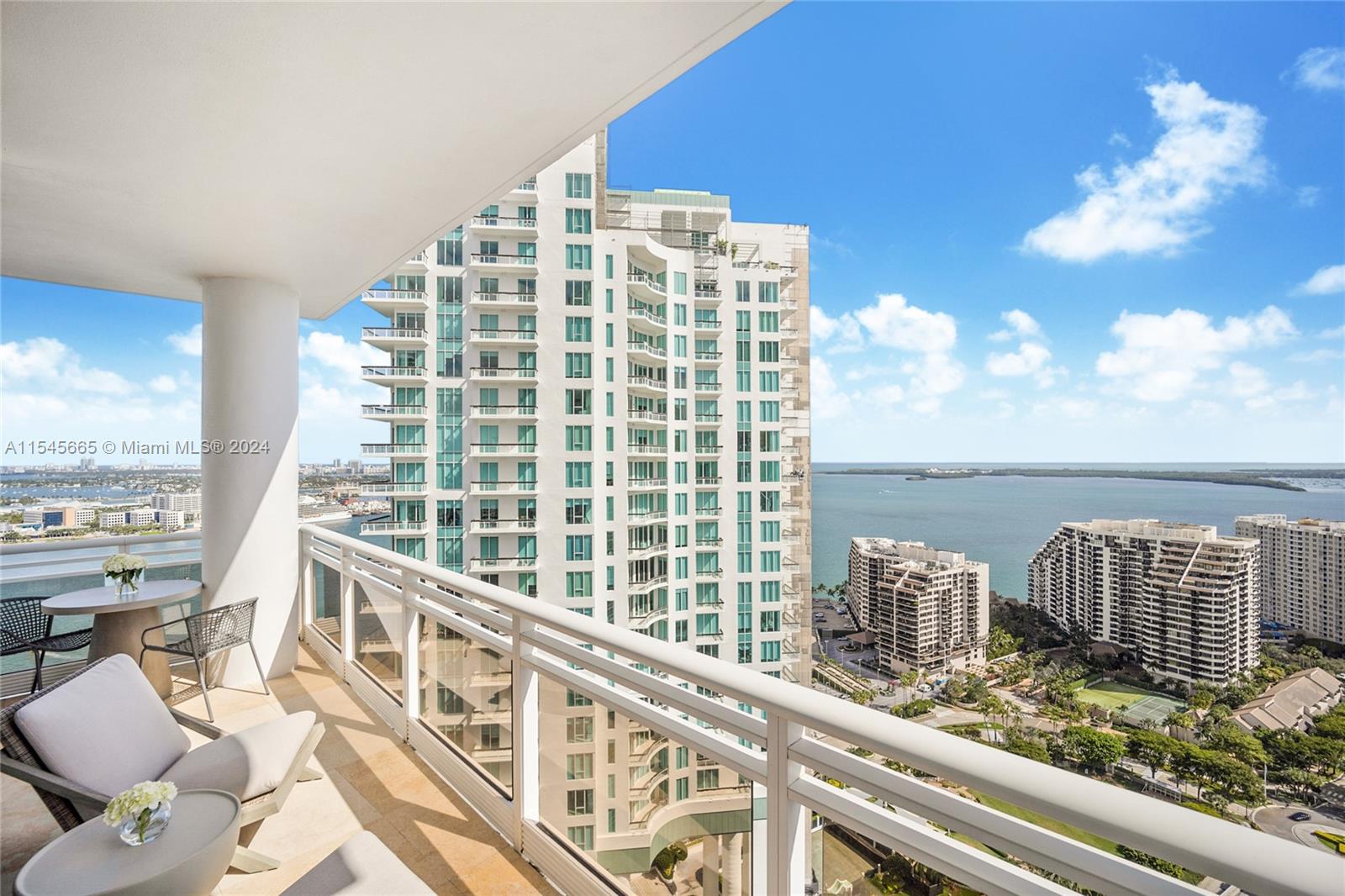 CARBONELL CONDO - Residential