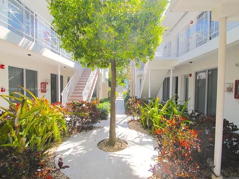 ETRURIA CONDO - Residential Lease