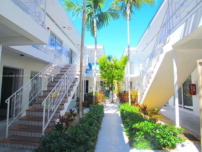 ETRURIA CONDO - Residential Lease