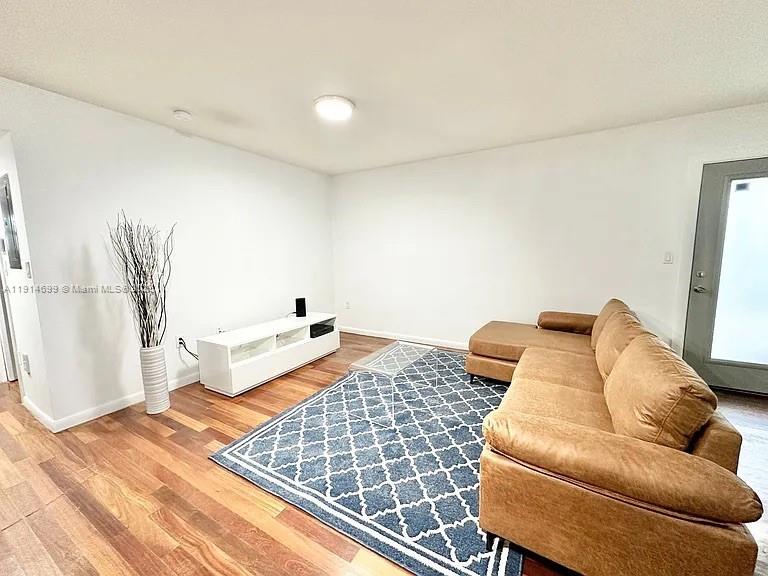 ETRURIA CONDO - Residential Lease