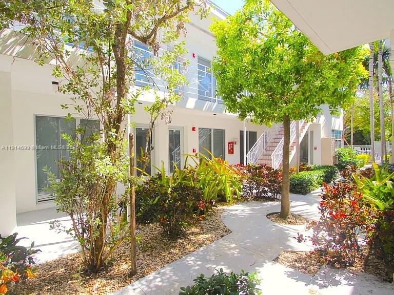 ETRURIA CONDO - Residential Lease