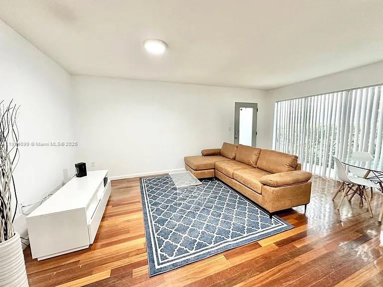 ETRURIA CONDO - Residential Lease