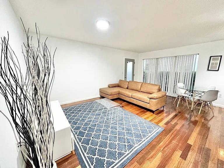 ETRURIA CONDO - Residential Lease