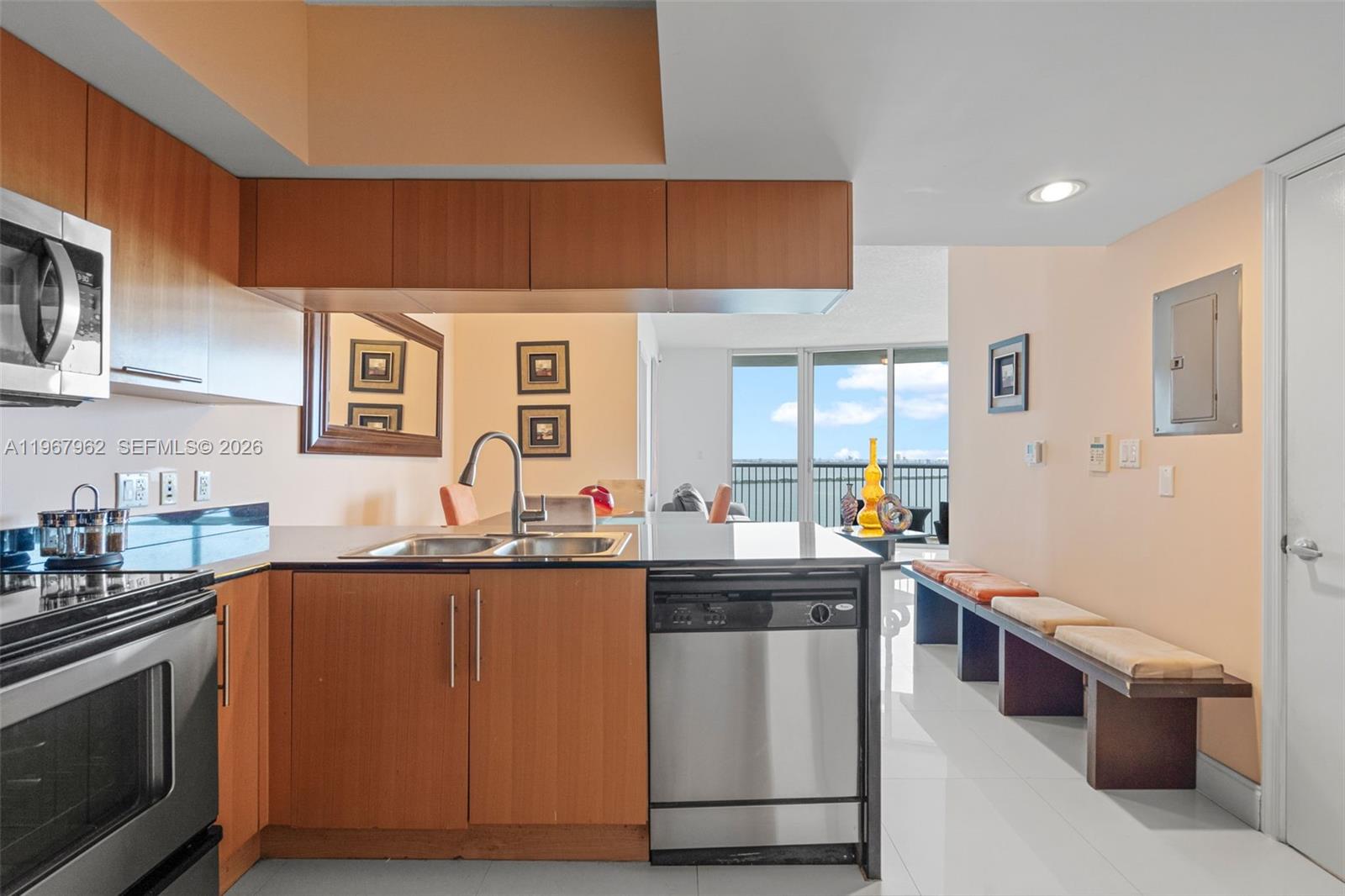 OPERA TOWER CONDO - Residential