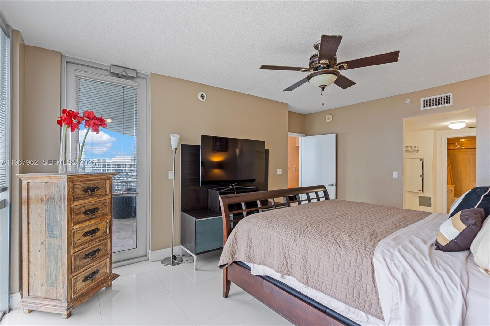 OPERA TOWER CONDO - Residential