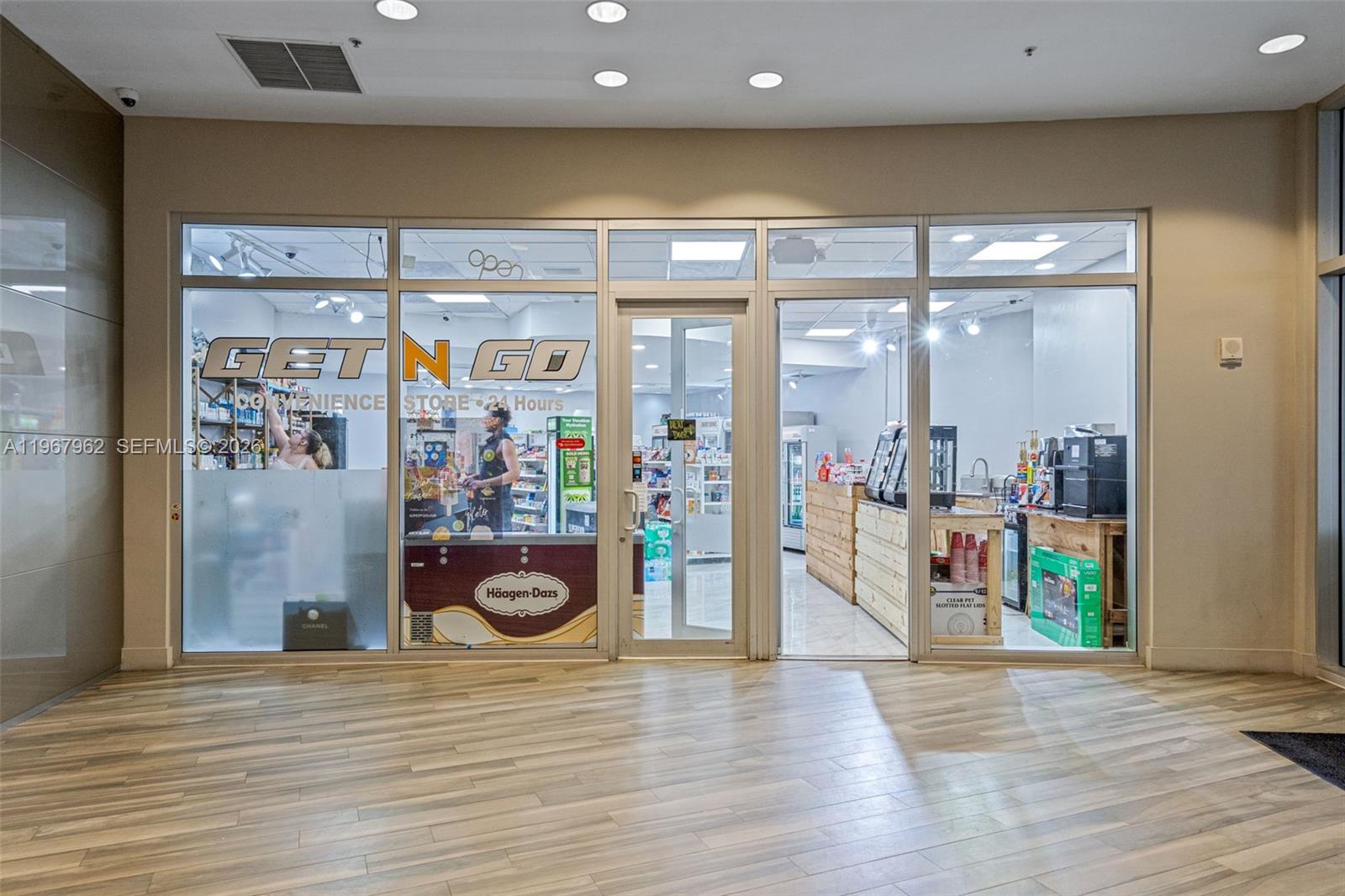 OPERA TOWER CONDO - Residential