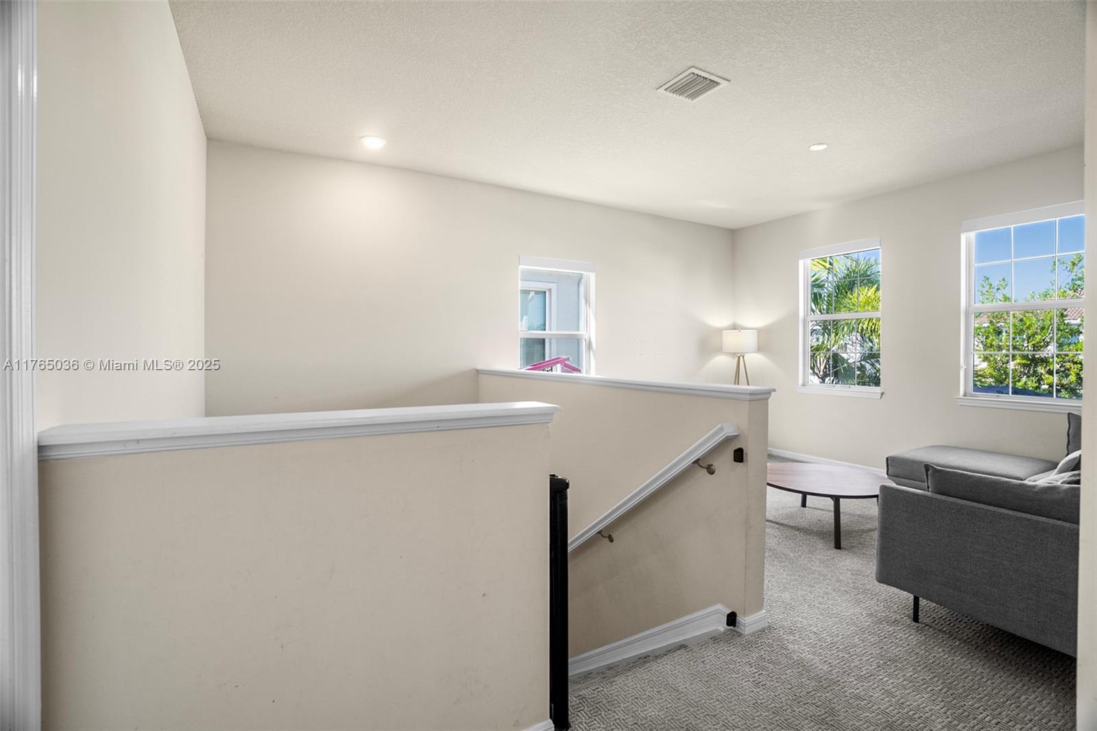 HILLCREST COUNTRY CLUB SO - Residential