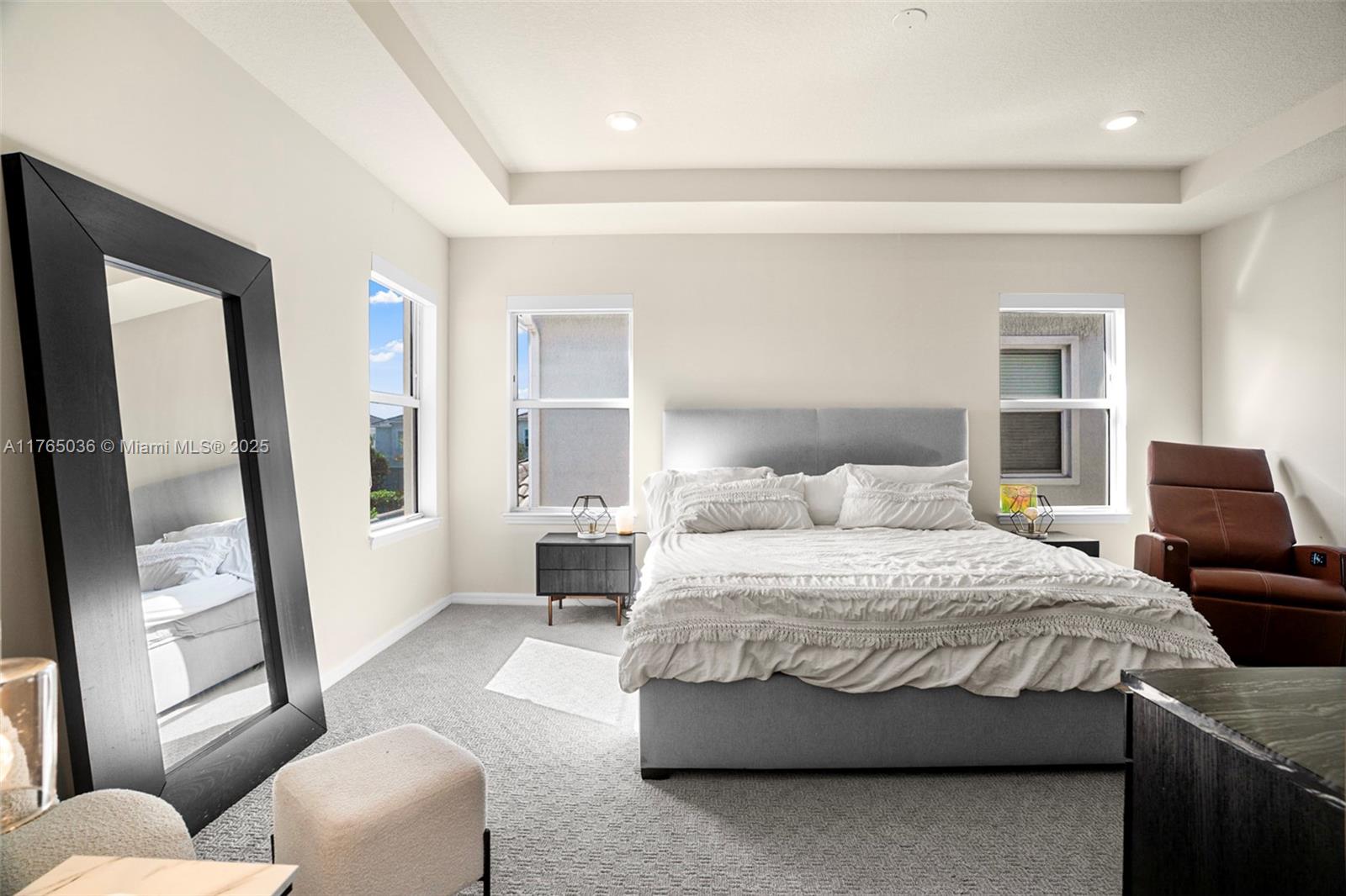 HILLCREST COUNTRY CLUB SO - Residential