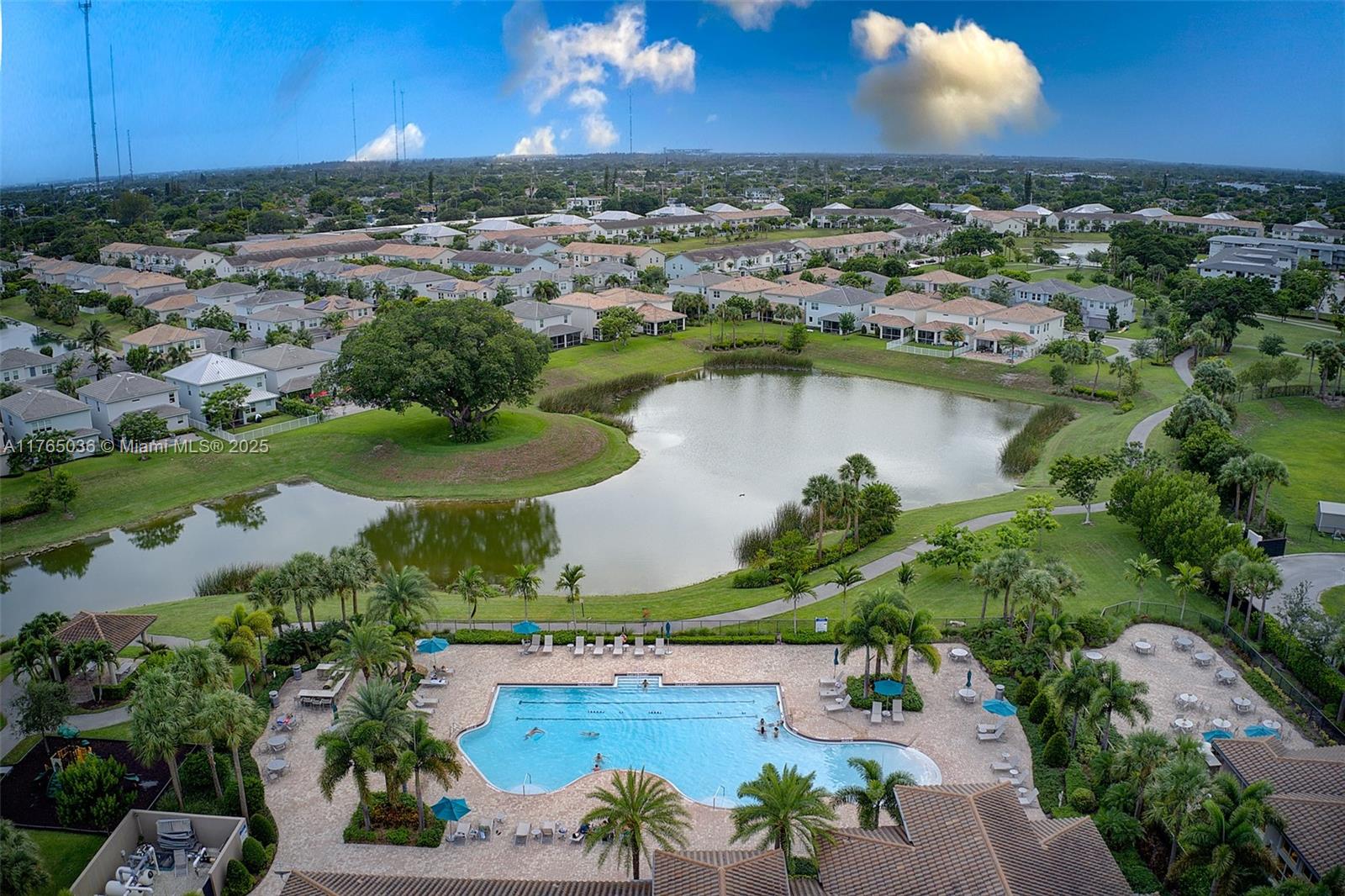 HILLCREST COUNTRY CLUB SO - Residential