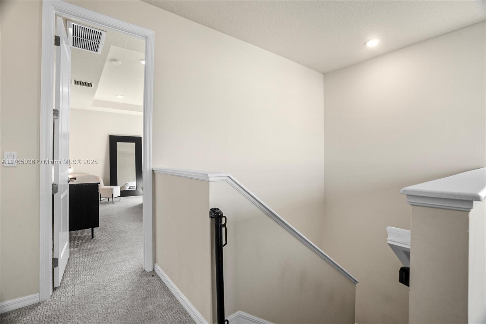 HILLCREST COUNTRY CLUB SO - Residential