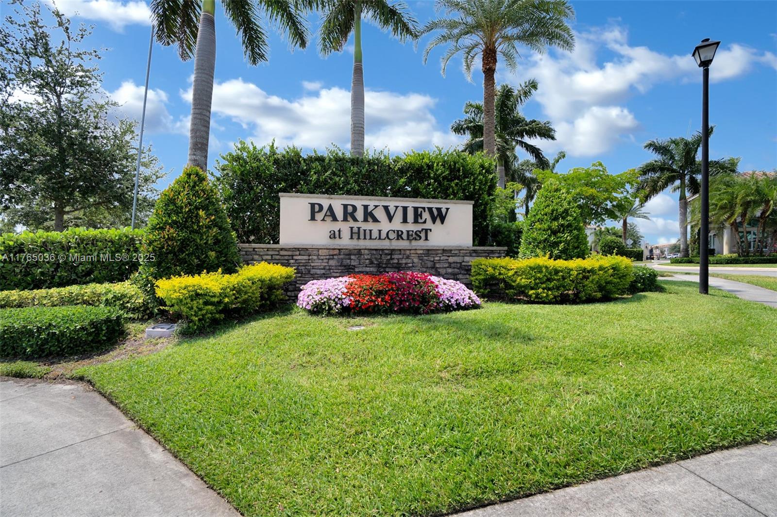 HILLCREST COUNTRY CLUB SO - Residential