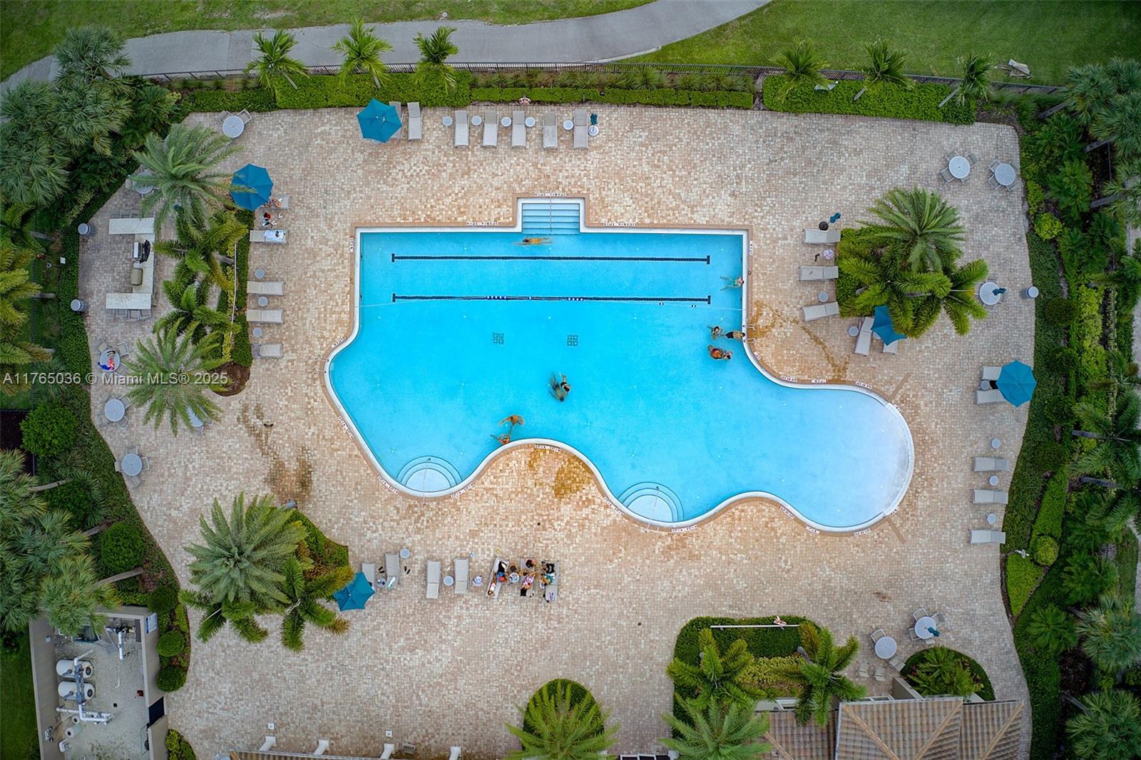 HILLCREST COUNTRY CLUB SO - Residential