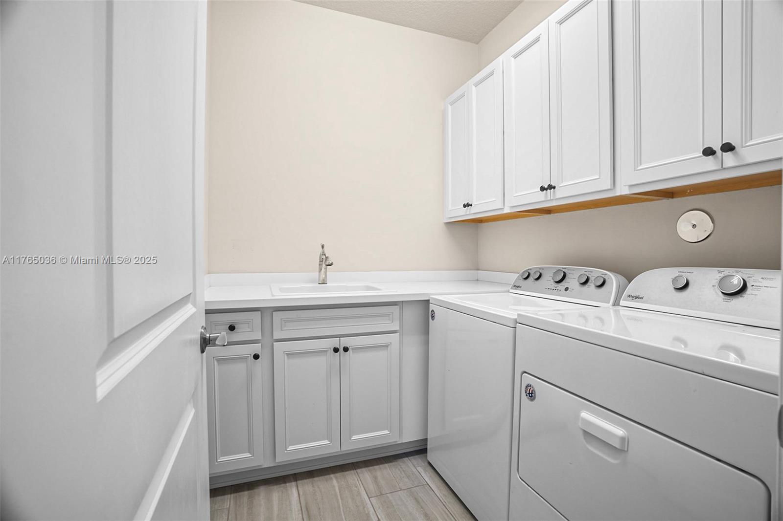 HILLCREST COUNTRY CLUB SO - Residential