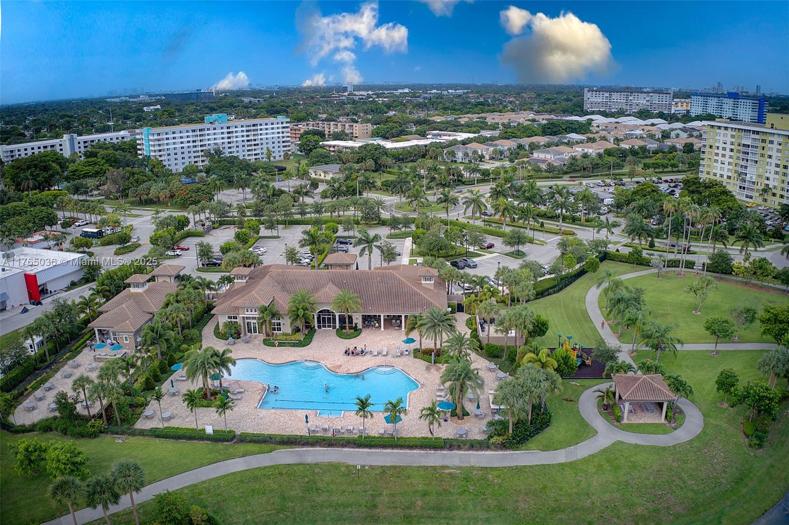 HILLCREST COUNTRY CLUB SO - Residential