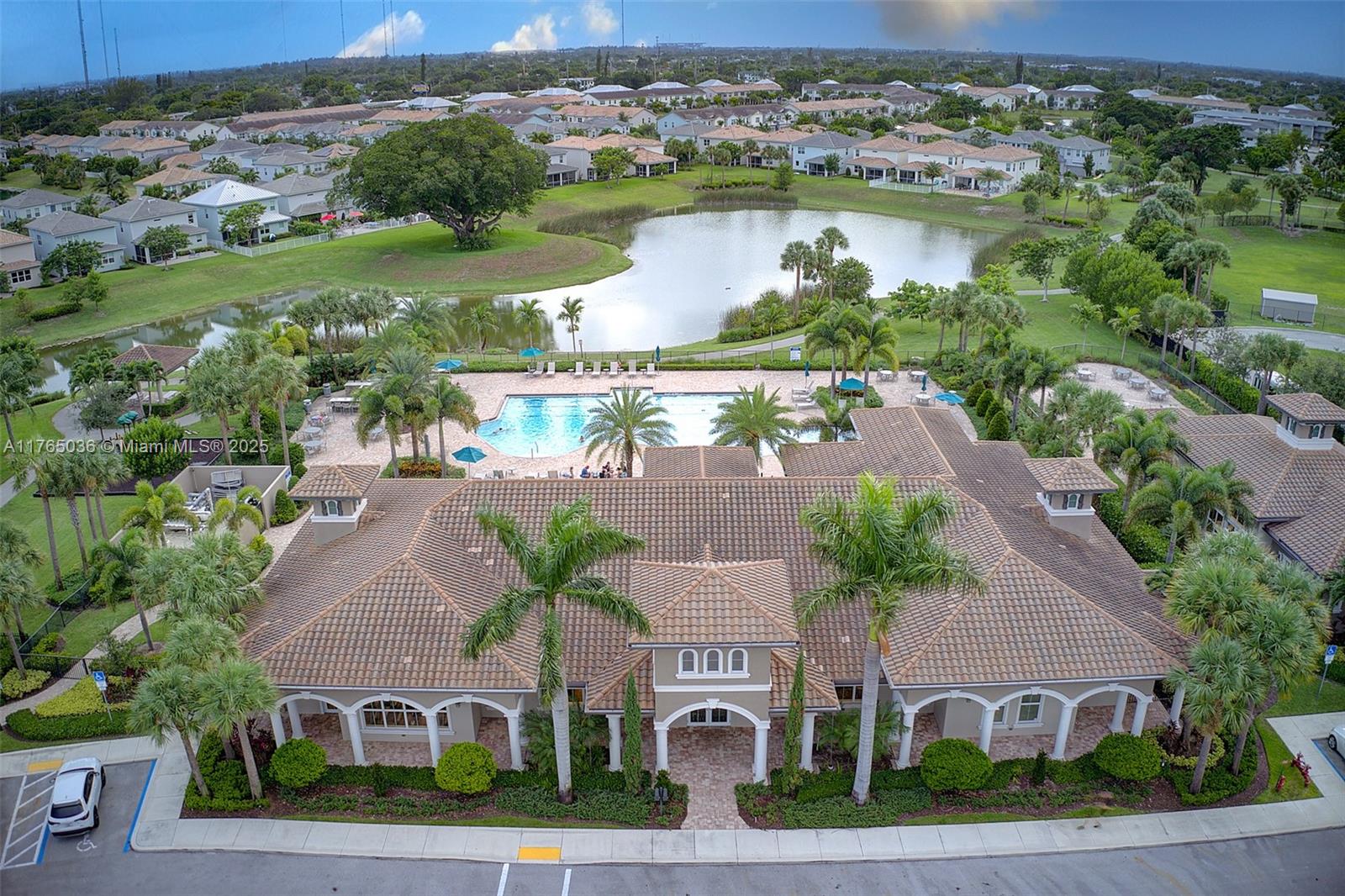 HILLCREST COUNTRY CLUB SO - Residential