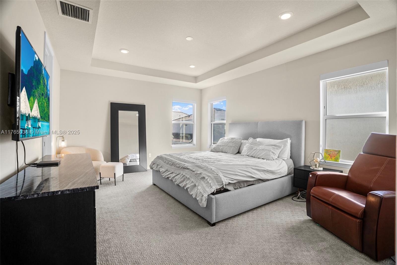 HILLCREST COUNTRY CLUB SO - Residential