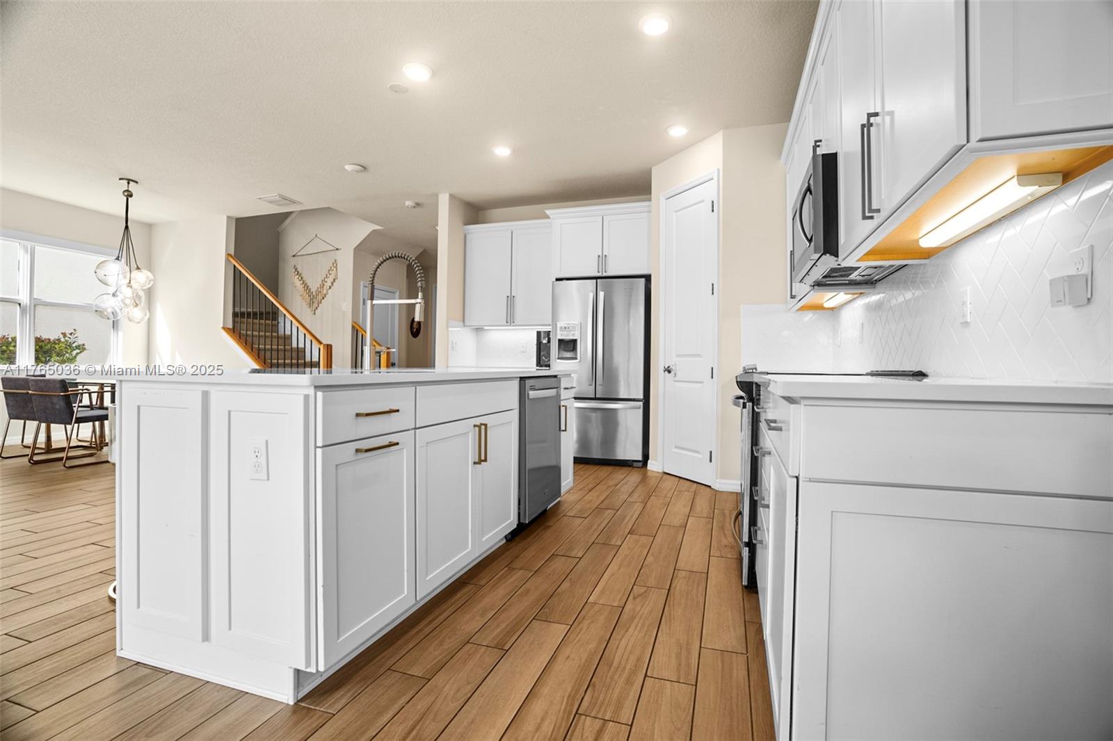 HILLCREST COUNTRY CLUB SO - Residential