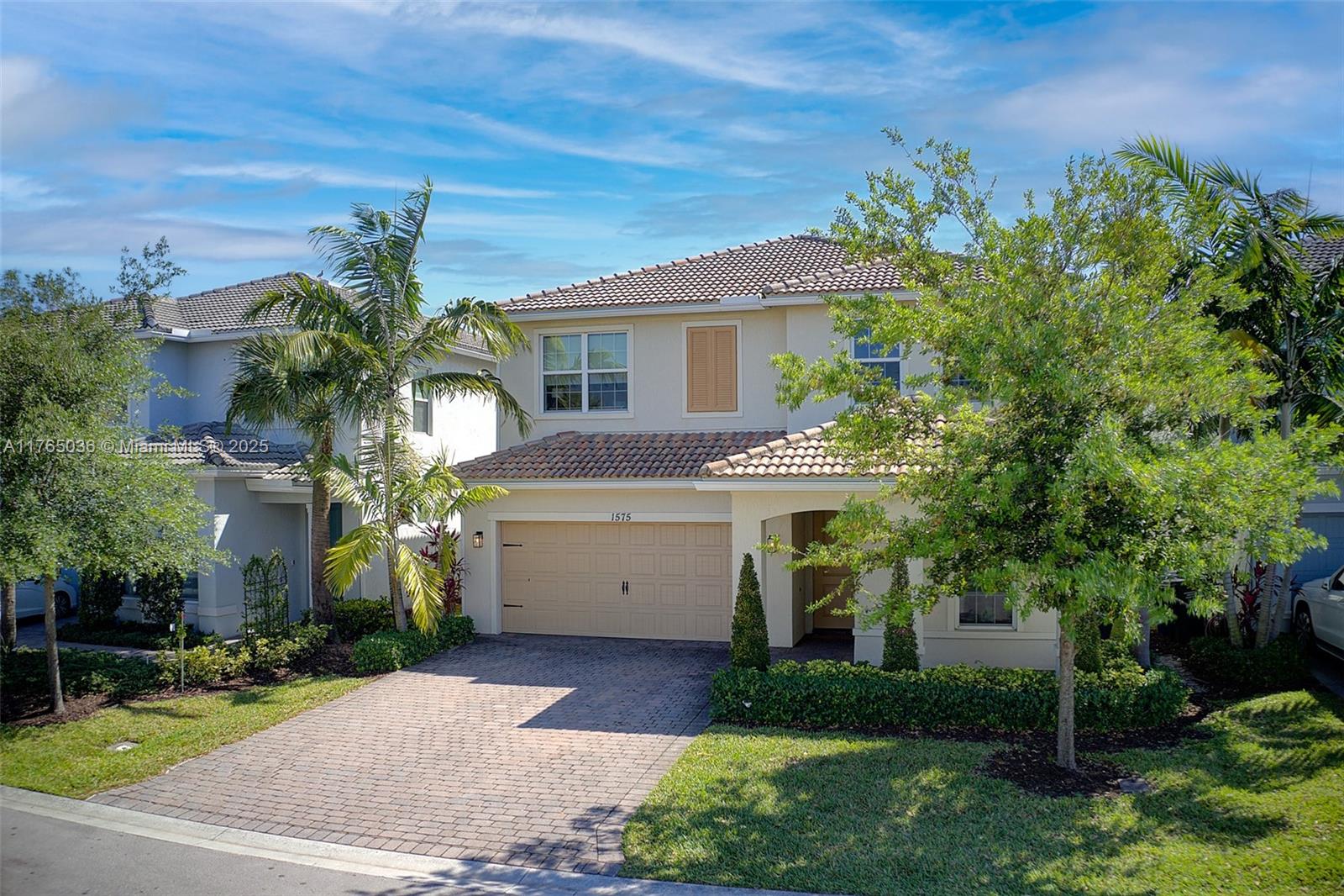 HILLCREST COUNTRY CLUB SO - Residential