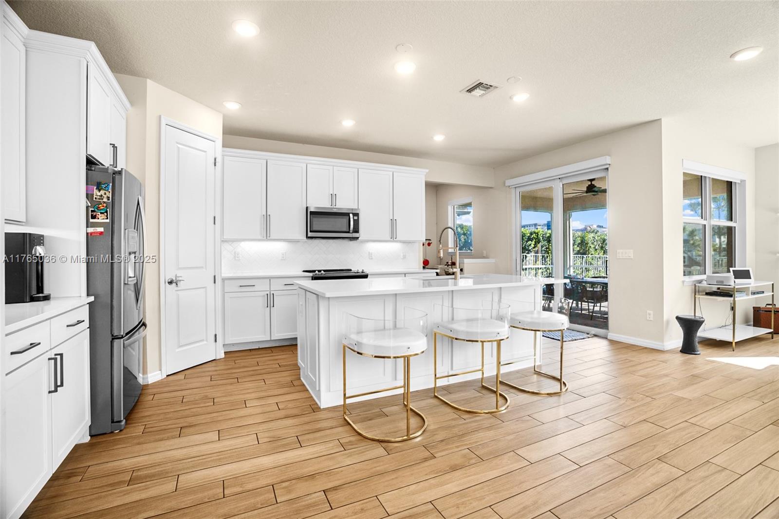 HILLCREST COUNTRY CLUB SO - Residential