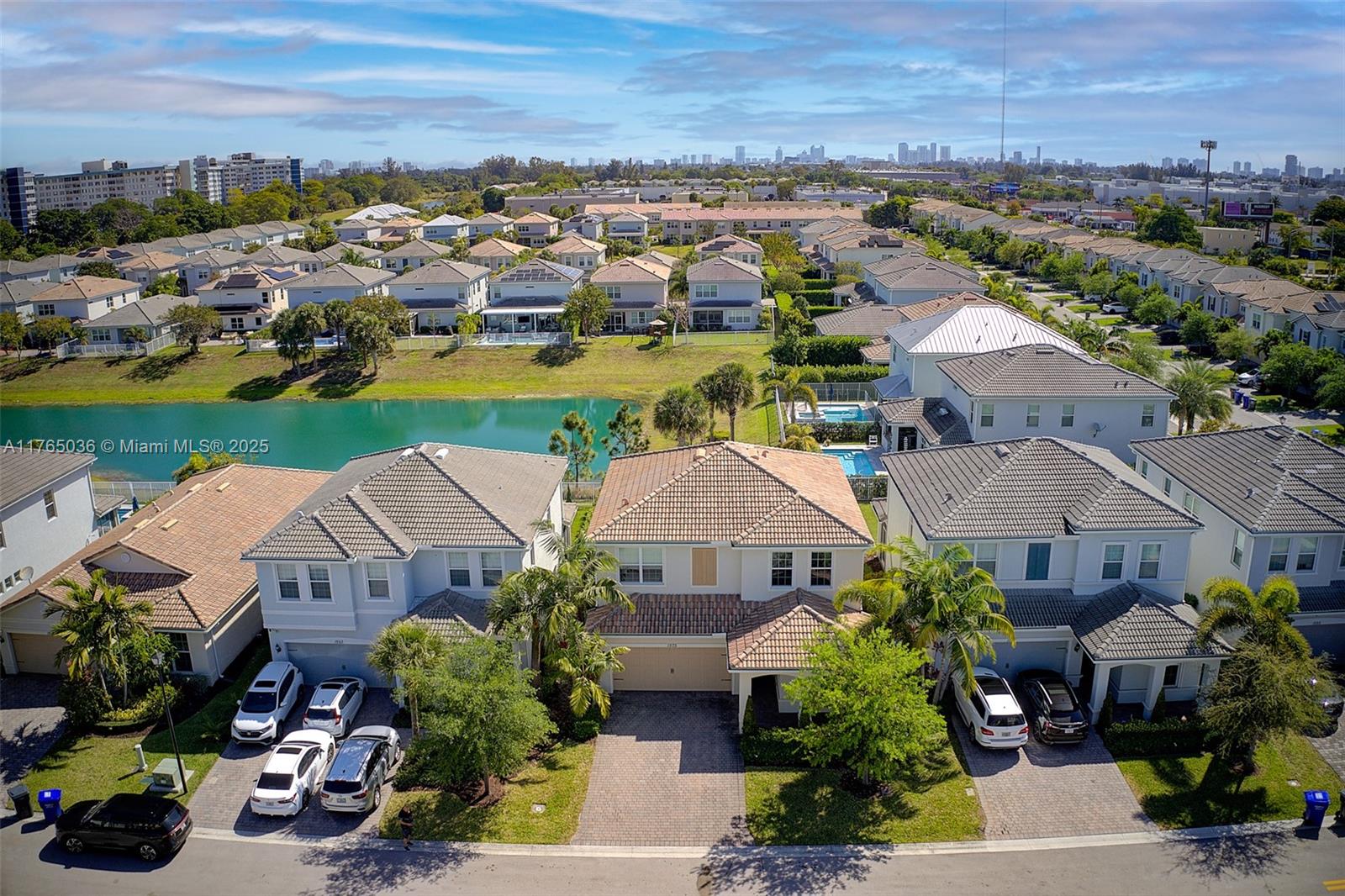 HILLCREST COUNTRY CLUB SO - Residential