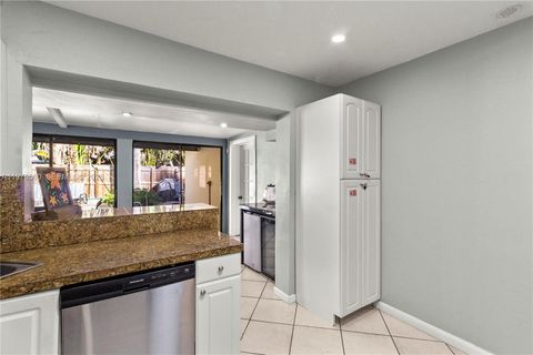 Tiny photo for 3024 NE 2nd Ter, Wilton Manors, FL 33334 (MLS # A11976530)