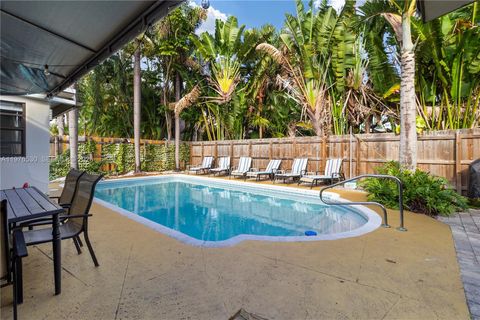Tiny photo for 3024 NE 2nd Ter, Wilton Manors, FL 33334 (MLS # A11976530)