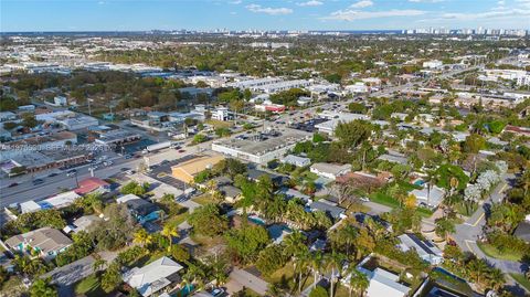 Tiny photo for 3024 NE 2nd Ter, Wilton Manors, FL 33334 (MLS # A11976530)