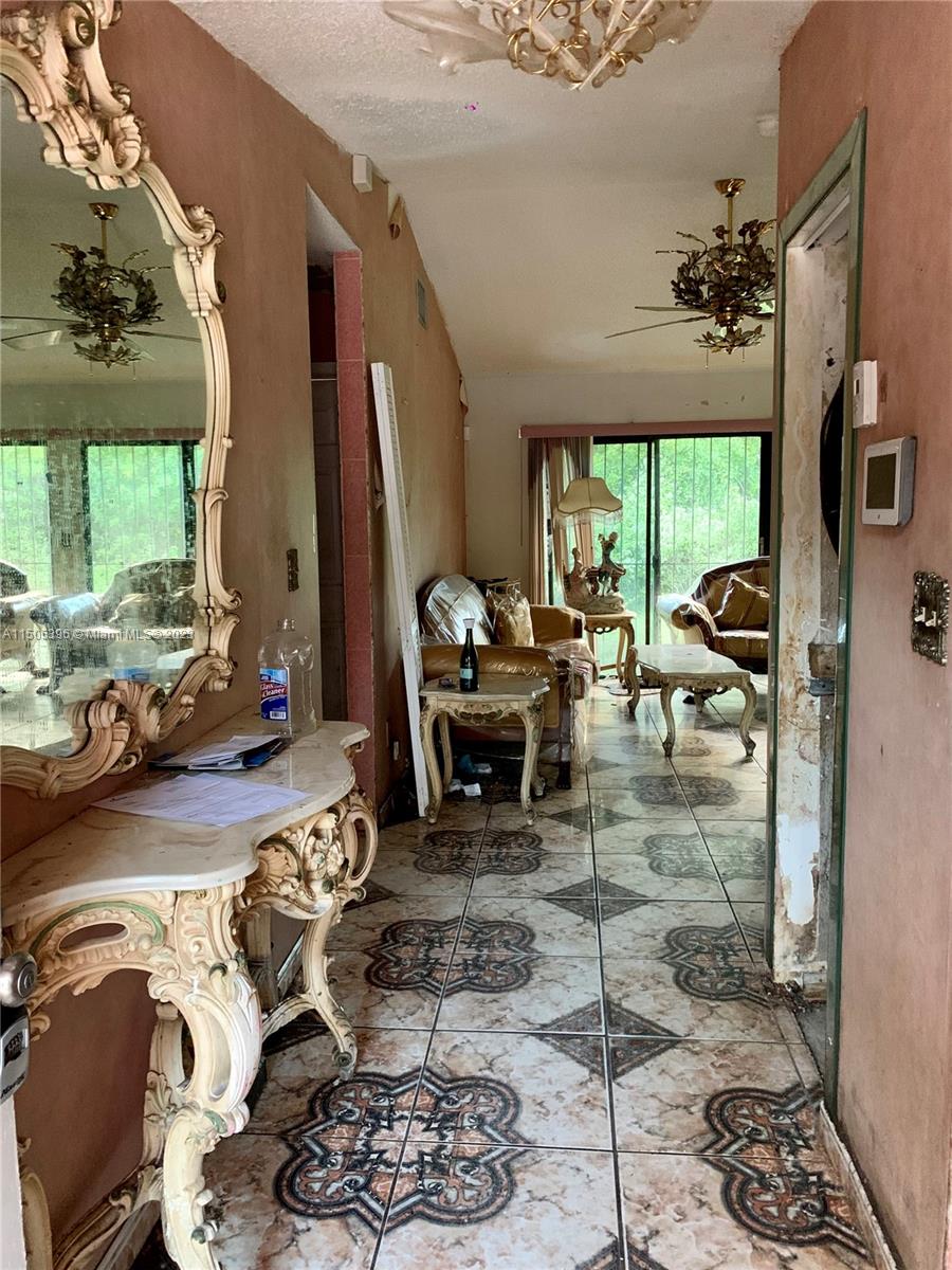 LESLIE ESTATES SEC 14 - Residential