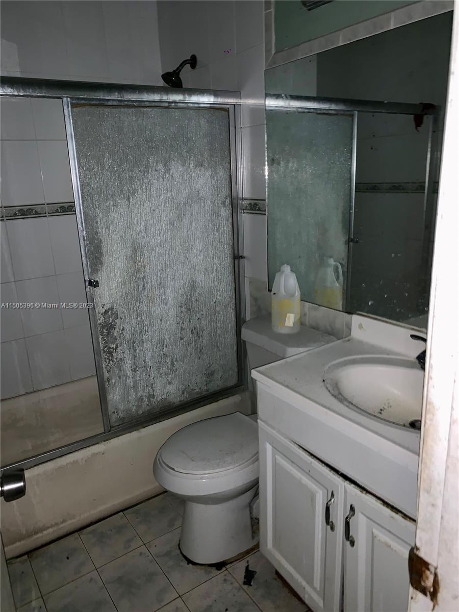 LESLIE ESTATES SEC 14 - Residential