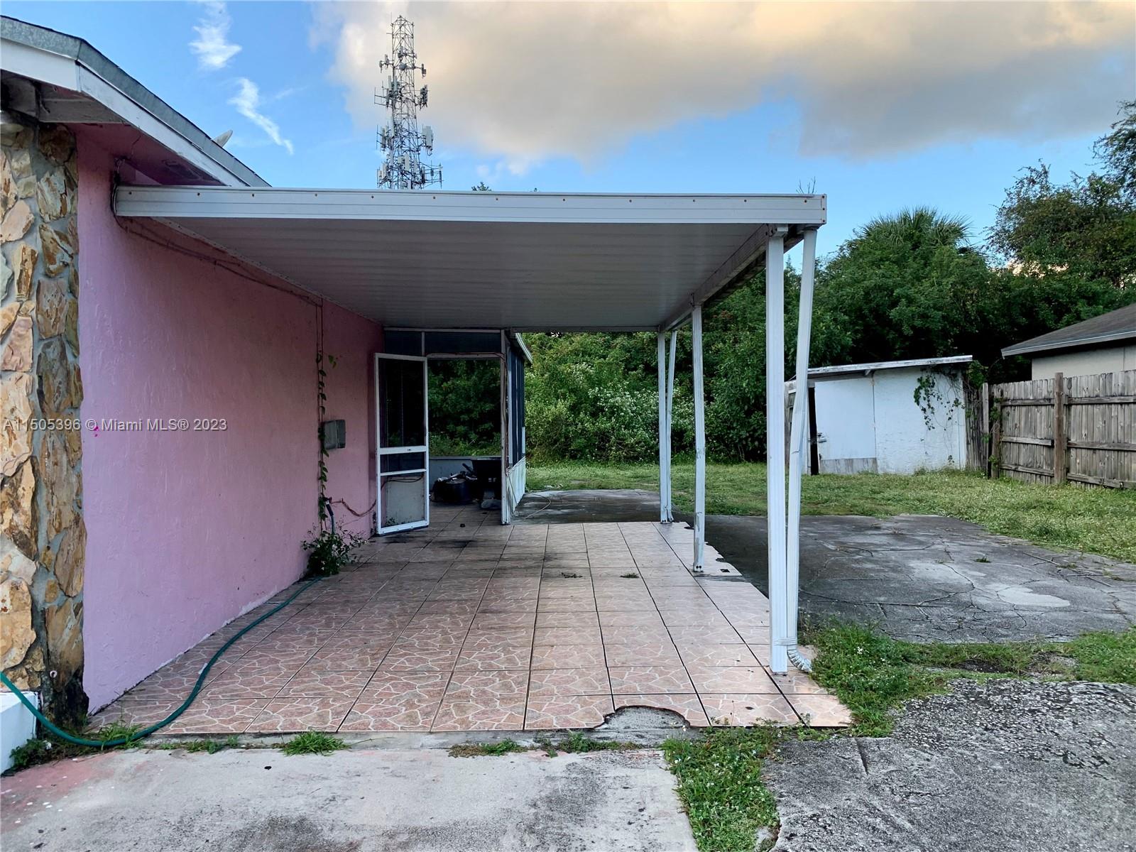 LESLIE ESTATES SEC 14 - Residential