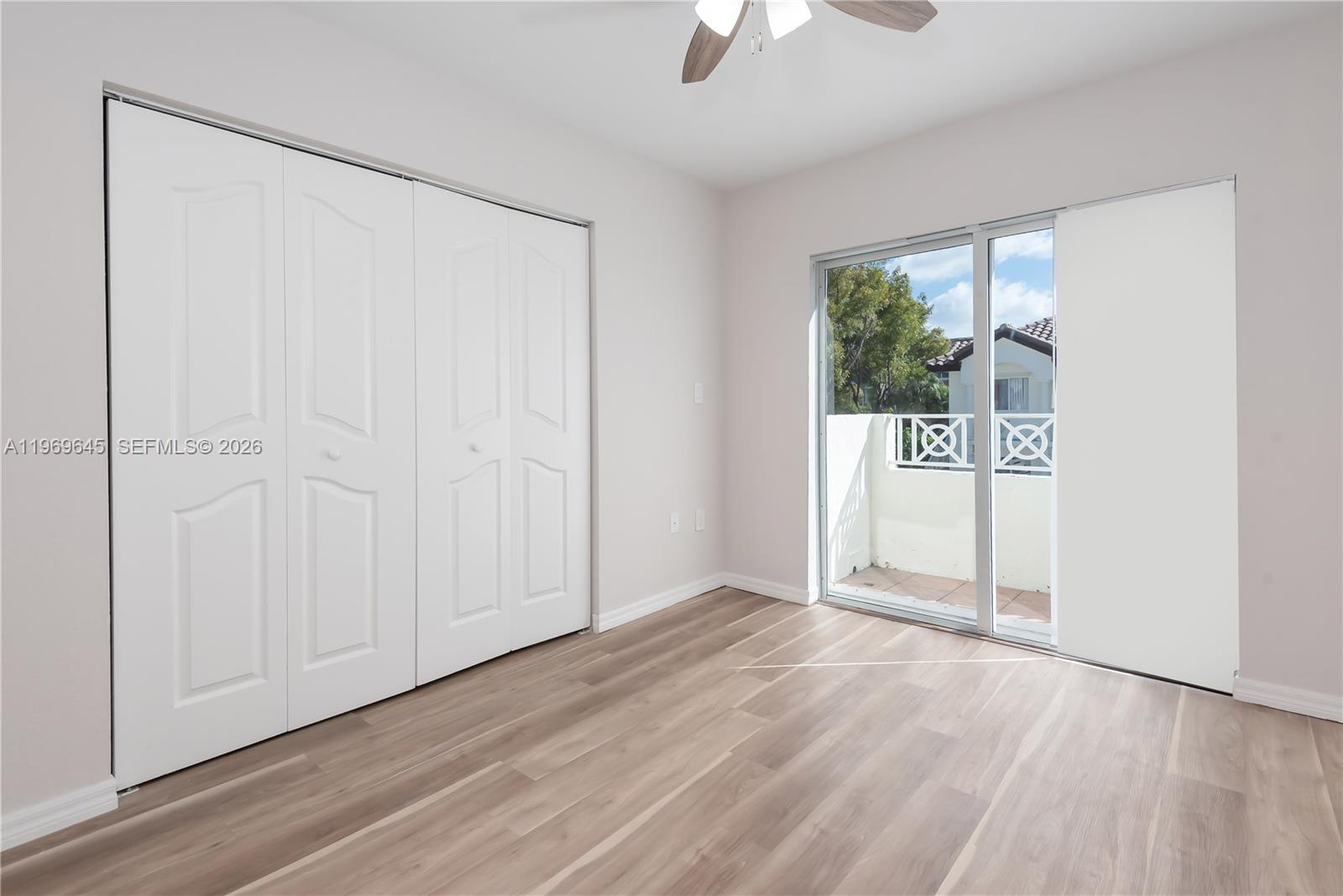 IBIS VILLAS AT DORAL COND - Residential