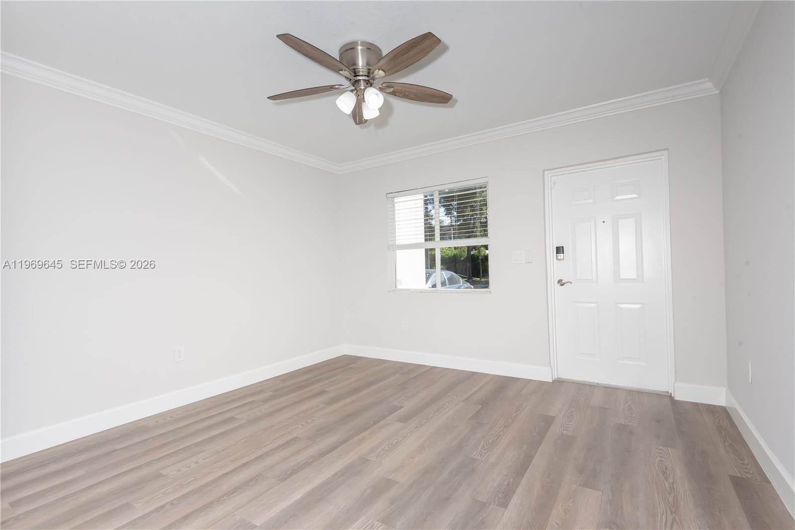 IBIS VILLAS AT DORAL COND - Residential