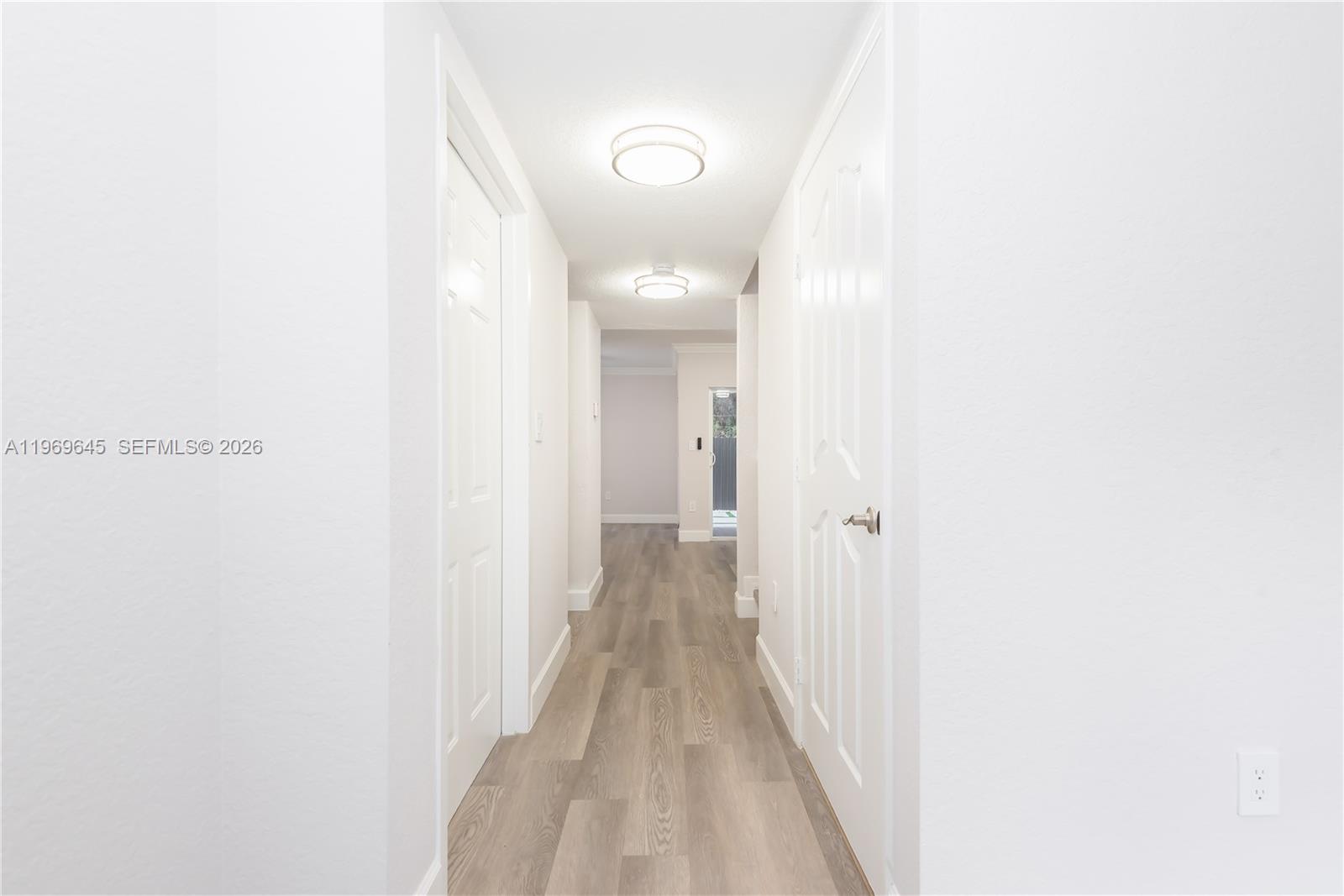 IBIS VILLAS AT DORAL COND - Residential