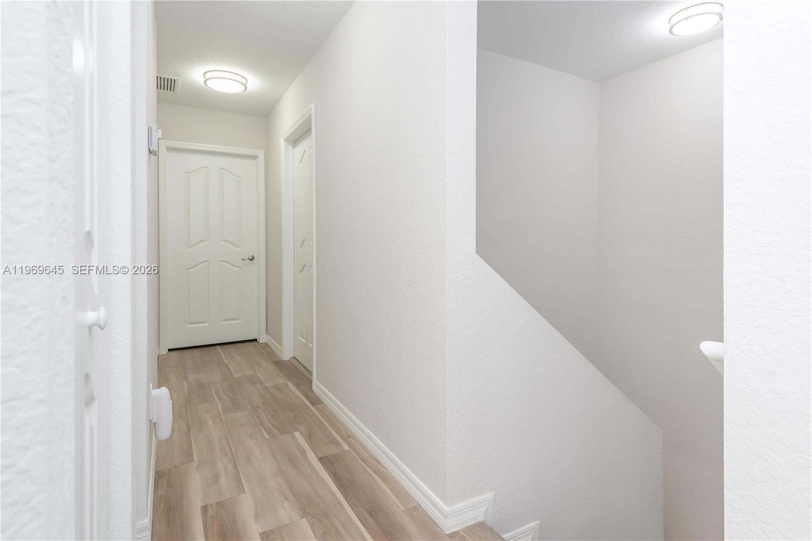 IBIS VILLAS AT DORAL COND - Residential