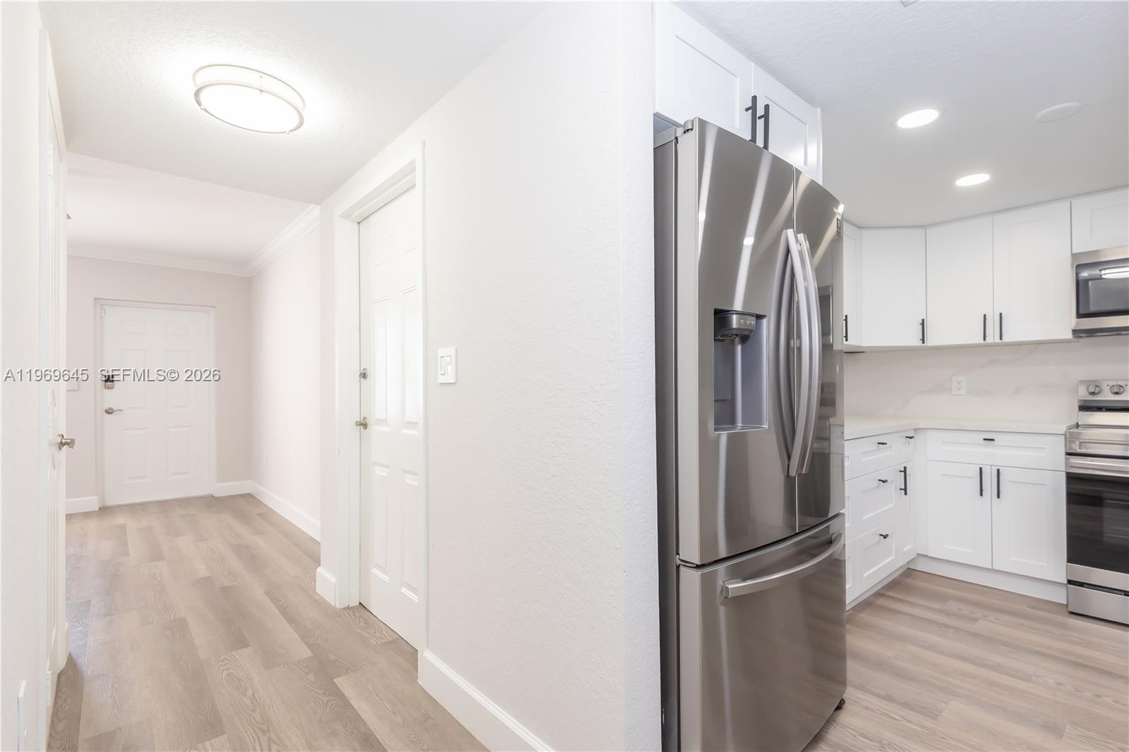 IBIS VILLAS AT DORAL COND - Residential