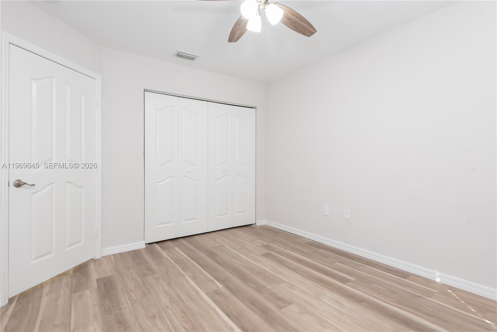 IBIS VILLAS AT DORAL COND - Residential