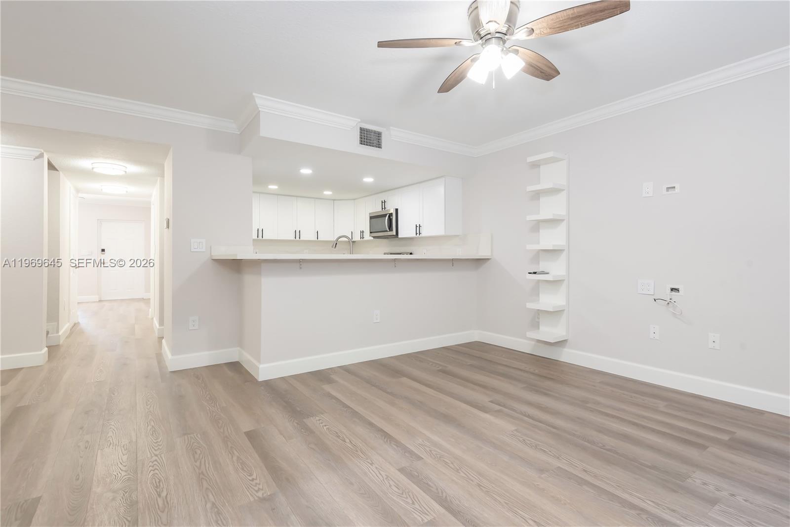 IBIS VILLAS AT DORAL COND - Residential