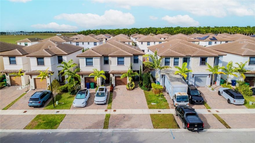 Beautiful townhouse, Exit 9 before Homestead. Just 19 minutes from Doral and 25 minutes from Miami International Airport. The home features an open layout, including a living room, a sleek and modern kitchen, a breakfast and dining area, and a guest bathroom. Upstairs, there are 3 bedrooms, including the master bedroom with a walk-in closet and a spacious master bathroom with dual sinks, a laundry room, and a water filter. Beautiful and large backyard with fence and low HOA fees. HOA amenities include a clubhouse, pool, outdoor spa, and fitness center. Located in a prime neighborhood just one minute from the Turnpike, US1, Black Point Marina, the Air Force Base, the Florida Keys, and more. Schedule an appointment today!