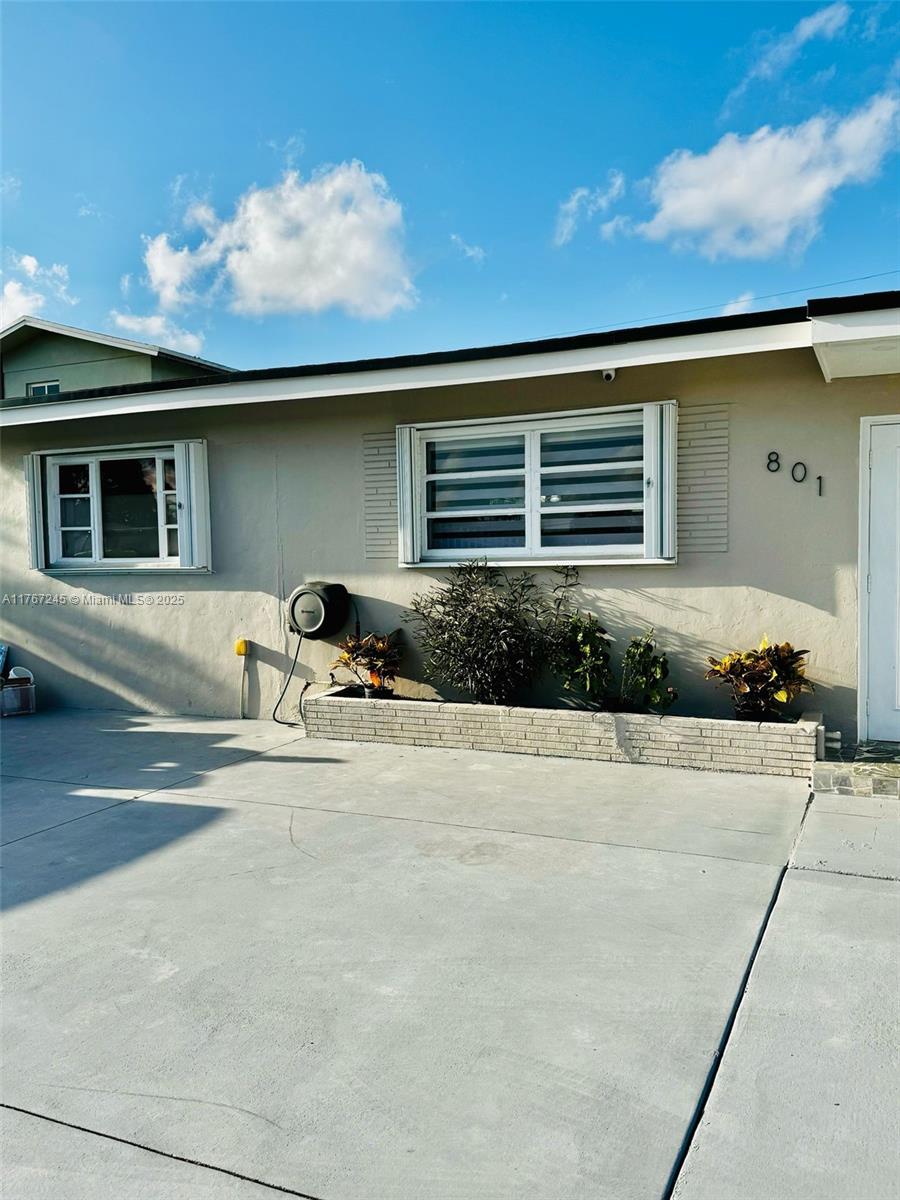801 Nw 171st Ter 801, Miami Gardens, Broward County, Florida - 3 Bedrooms  
2 Bathrooms - 